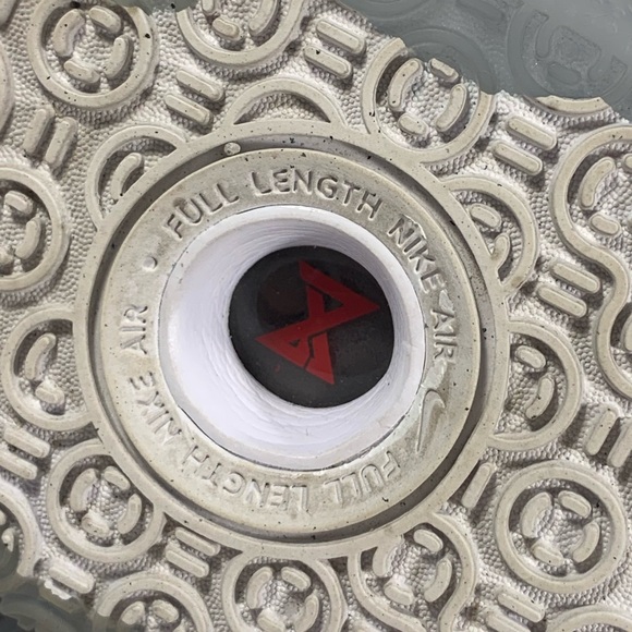 Men’s 9, Paul George/PG 4 - Picture 10 of 12